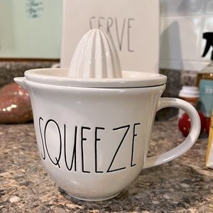 Rae Dunn Squeeze Juicer